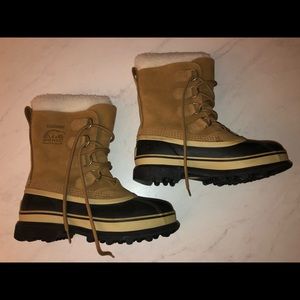 Sorel Caribou Waterproof Boot - Size 7 in Buff